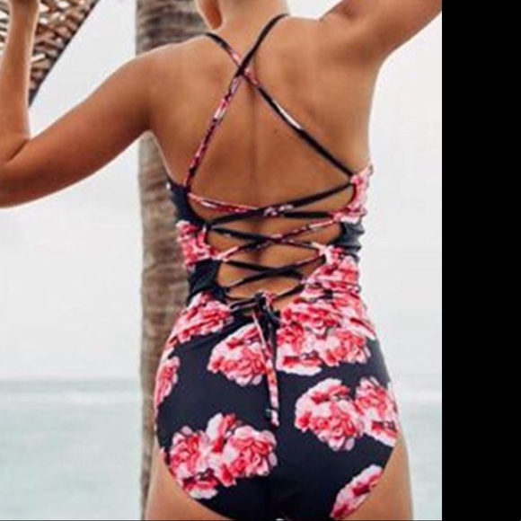 super cute floral swimsuit! - Picture 2 of 3